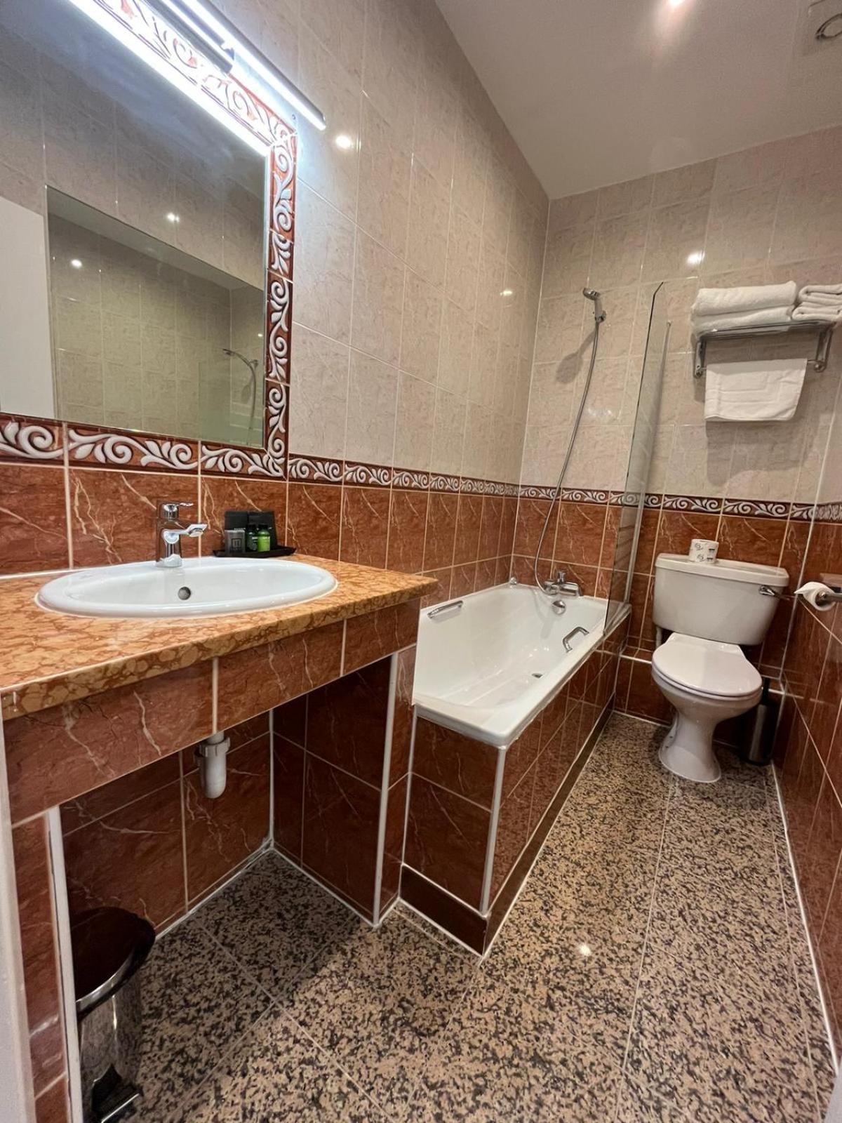 King-Size Double Room,1445382421:JPEG