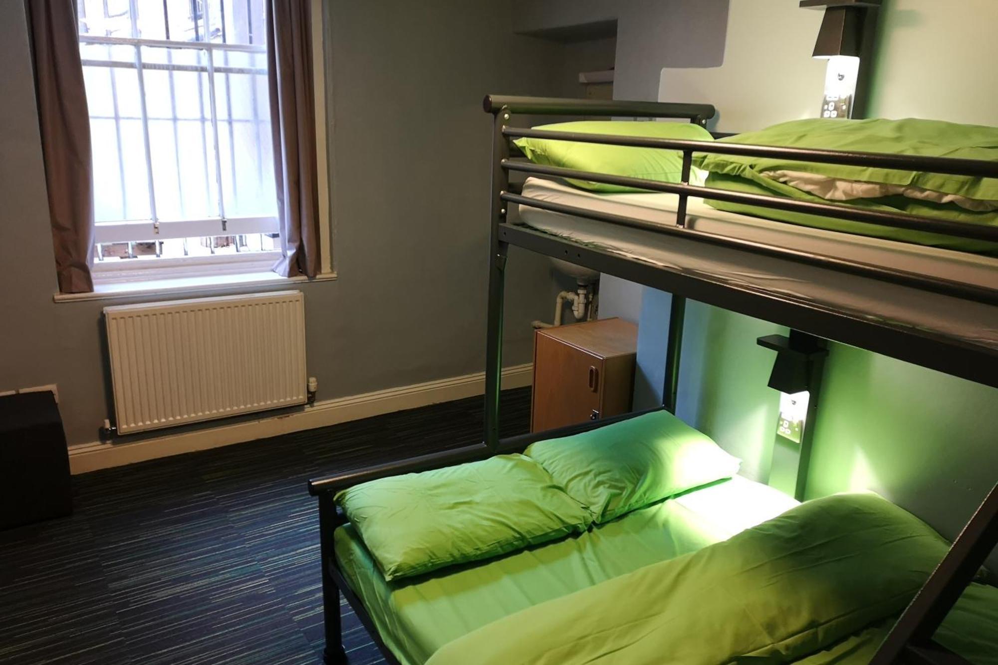 3 Bed Double Private Room Shared Bathroom