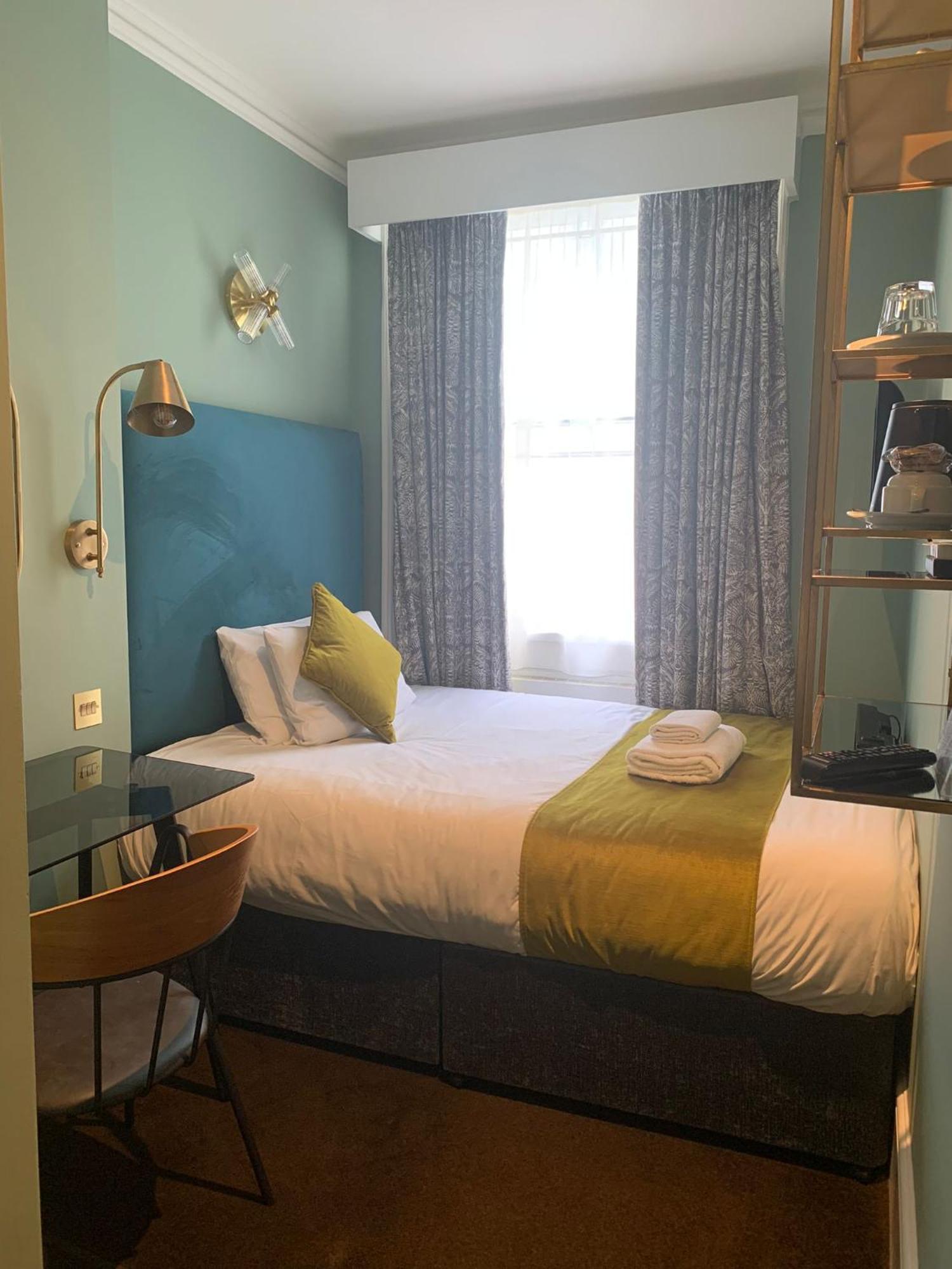 Queen Double Room