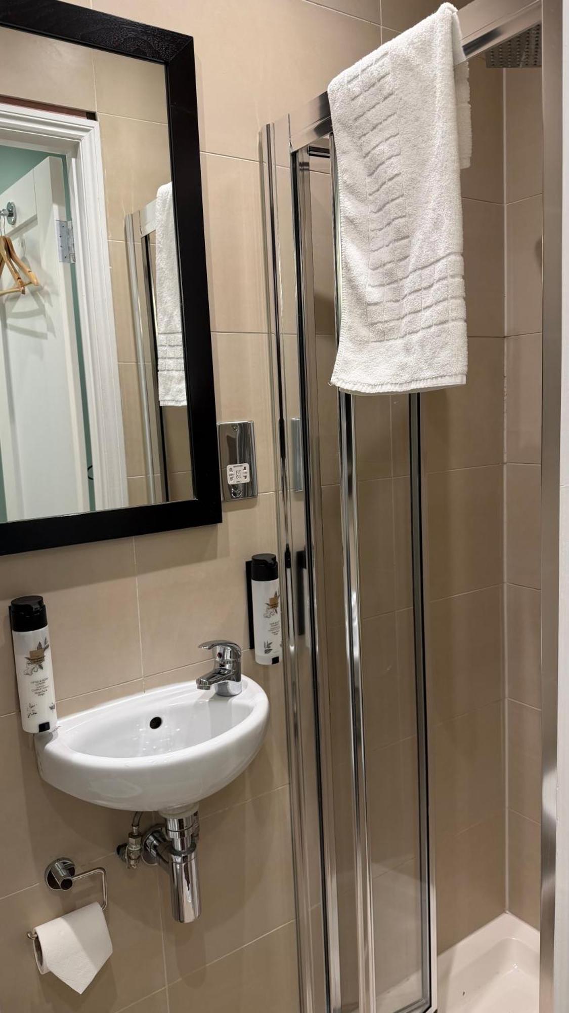 Small Single Room
