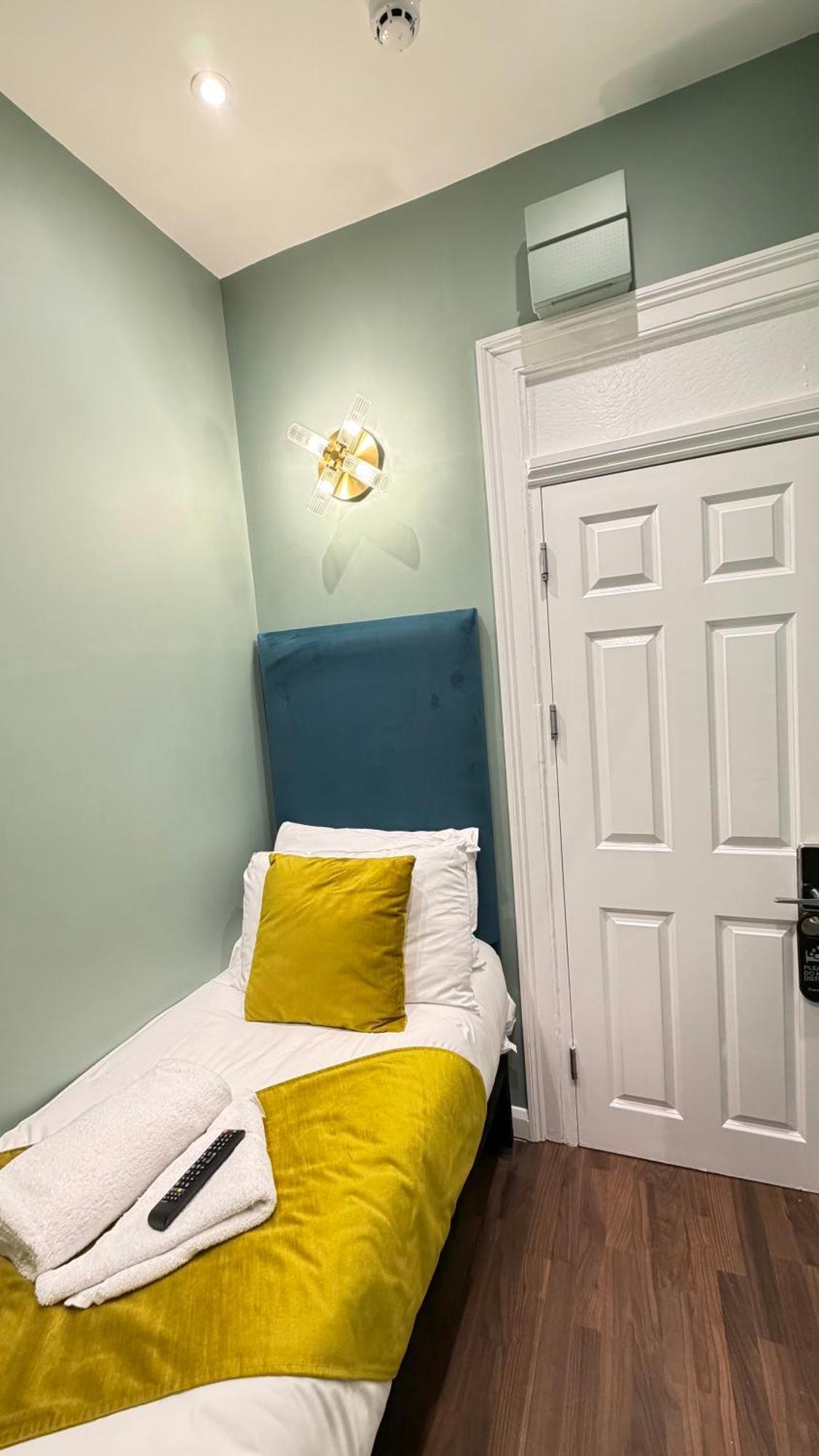 Small Single Room