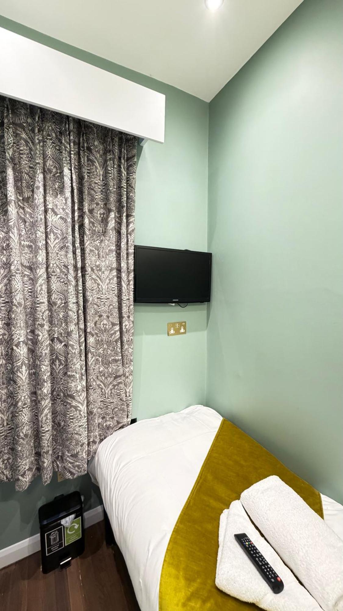 Small Single Room