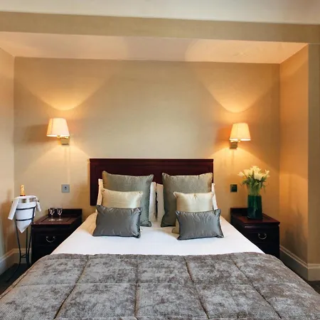 Gem Strathmore Hotel-3