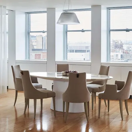 Sanderson London-3